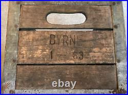 1963 BRYNE DAIRY VINTAGE 12 milk bottle carrier case, SYRACUSE, NEW YORK