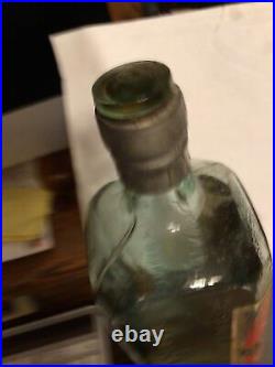 9 SIR ROBERT BURNETTCO LONDON DRY GIN 1890's Embossed Bottle. New York