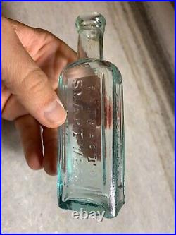 Antique Extract Smart Weed Smartweed Carters Buffalo NY Bottle Applied Top Lip