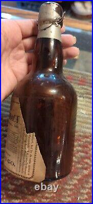 Antique Quandt Brewing Co. Troy NY Vigor Brand Malt Extract Brown Bottle RARE