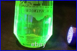 Art Deco Vaseline Glass Advertise D. Selkowitz Brooklyn NY Bottle Top Hat
