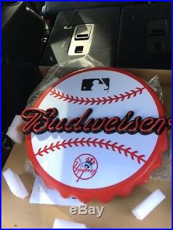 Authentic Nib Budweiser New York Yankees Bottle Cap Led Beer Sign