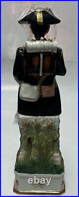 Decor Art Arnart Grenadier Porcelain Whisky Bottle 3RD NEW YORK, 1775