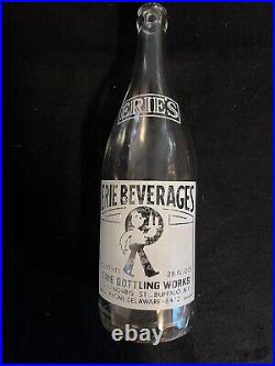 ERIE BEVERAGES PAINTED LABEL SODA POP 28 Oz BOTTLE BUFFALO NY