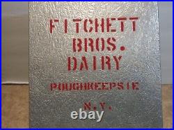 FRECHETT BROS. DAIRY Insulated Porch Milk Box Poughkeepsie N. Y. 2 Quart Bottles
