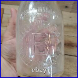 Milk Bottle Valley View Farm Whitehall NY New York One Quart B Bottle RARE HTF