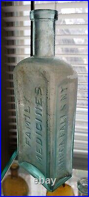 Rare Antique Dr Davis Family Medicines Seneca Falls NY Medicine Bottle Cure Med