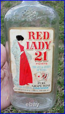 Rare Original Red Lady 21 Pure Grape Wine Bottle New York, N. Y. Nice