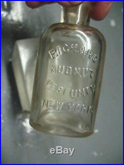 Richard Hudnut Perfumer New York Very Early Bottle & Stopper