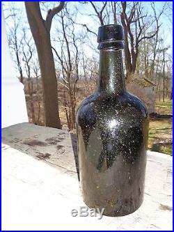 Saratoga Bottle CLARKE & WHITE NEW YORK C Quart dark green w bubbles