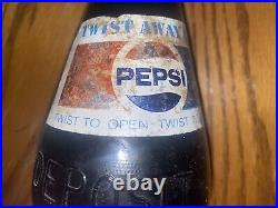 Super Rare Full 1970/1980's 32 oz Pepsi Cola Glass Bottle Soda New York Vintage