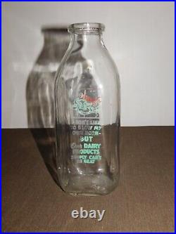 Vintage Dzembo's Dairy Troy Ny 1 Quart Milk Bottle