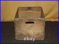 Vintage Property Of Honeywell Farms Inc Jamaica Ny Wood Milk Bottle Box Crate