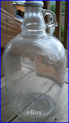 Vintage Sweet Life White Distilled Vinegar 1 gallon jug bottle, New York N. Y