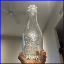 Vtg 1940s MOHAWK FARMS Staten Island NY Milk Bottle Embossed Indian Chief LOGO